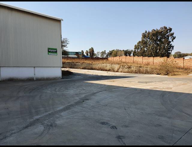 6,000M² WAREHOUSE FOR SALE IN ALBERTON NORTH